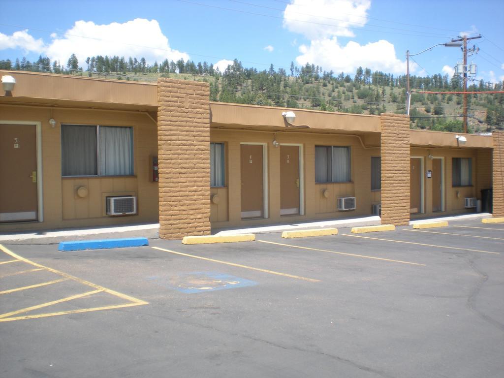 Snow Peak Inn Flagstaff Bagian luar foto
